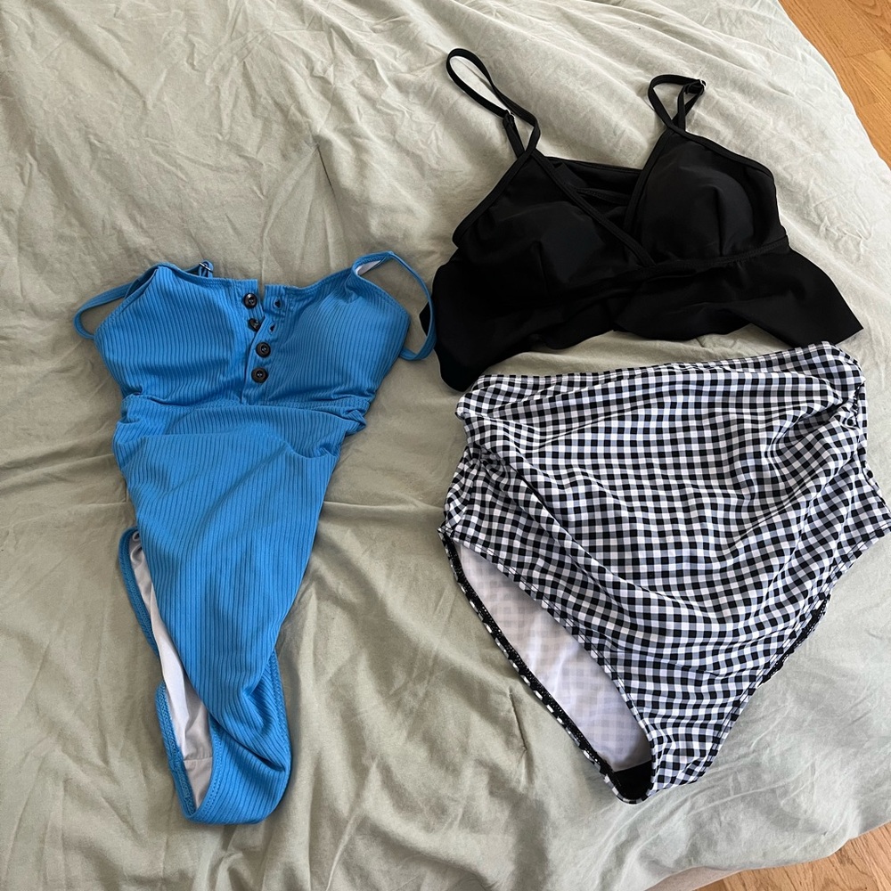Maternity bathing suits